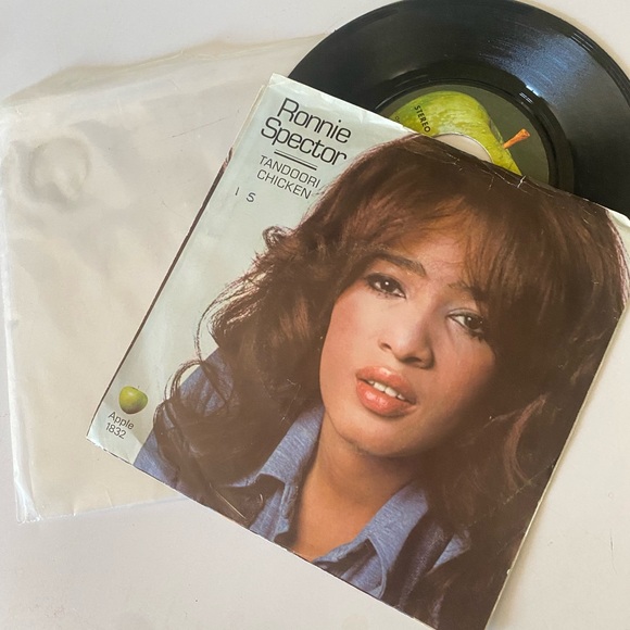 Ronnie Spector Try Some, Buy Some / Tandoori Chicken Apple Records Vinyl 7" 45 - Picture 4 of 4